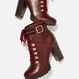 Ribonea Lace Up Boots / Womens size 8